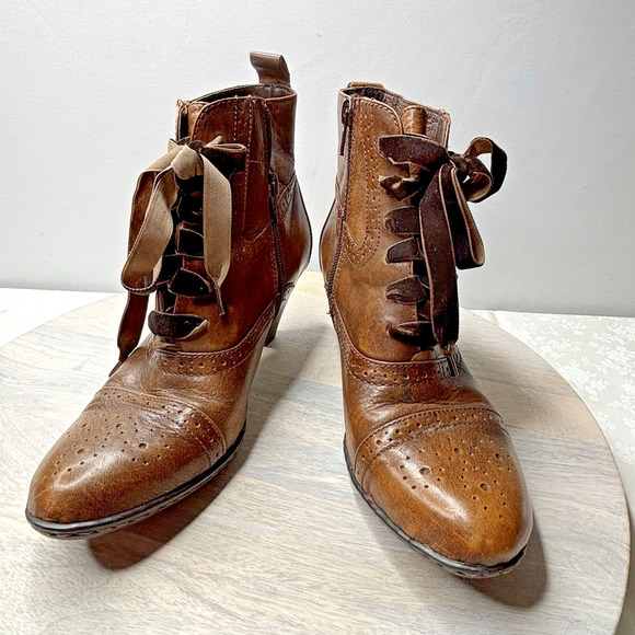 Børn Shoes - Born Brown Bittersweet Ankle Leather Boots US Size 6
